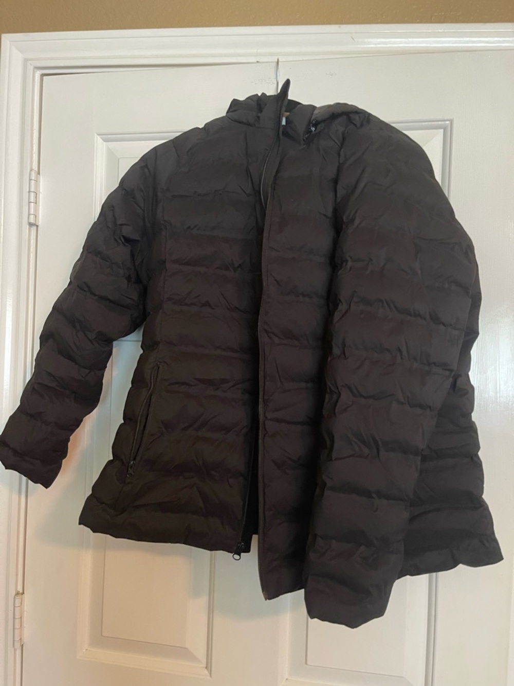 Time and Tru Black Packable Quilted Puffer Coat with Hood